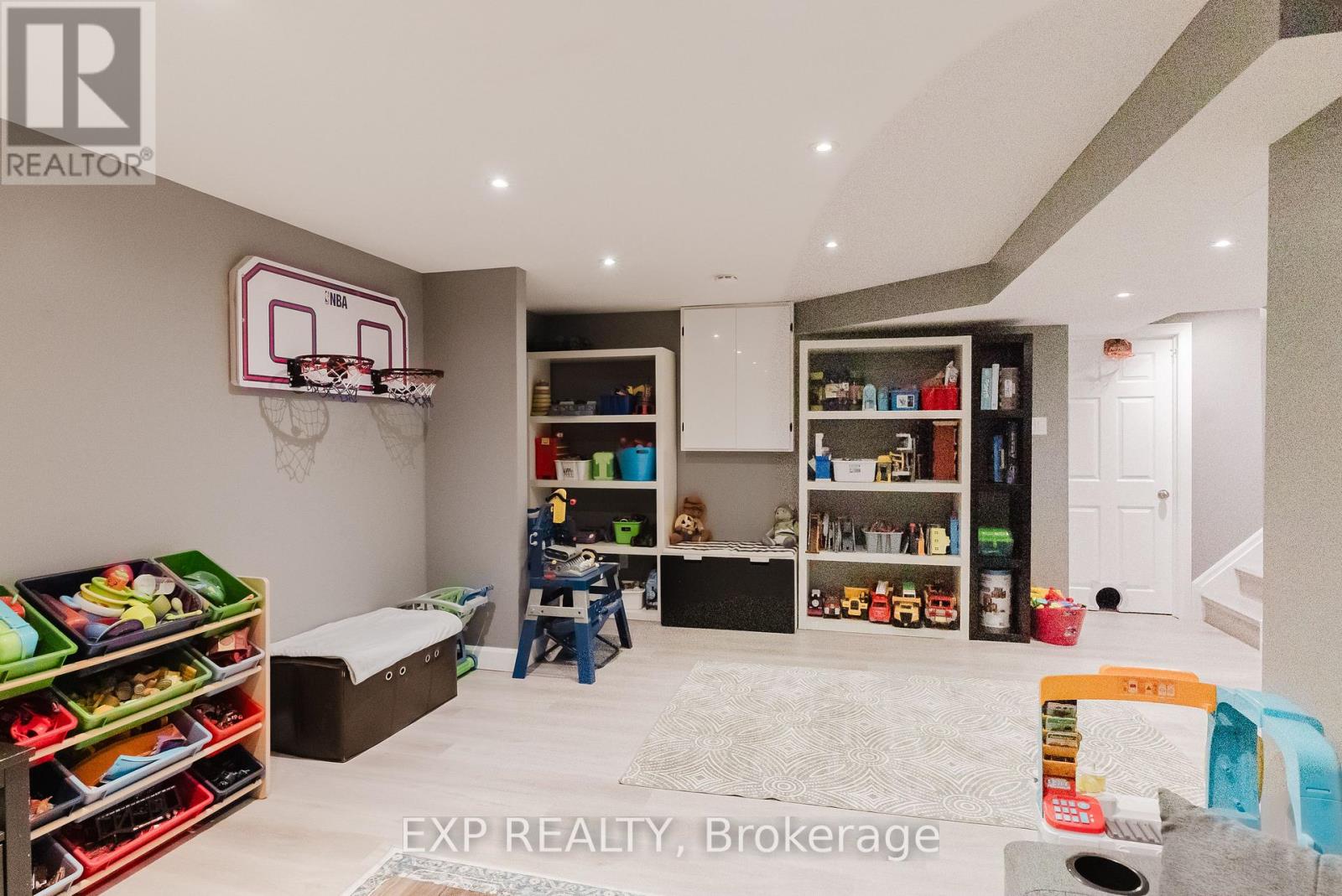 Photo 22 of 138 Acklam Terrace, Ottawa ON