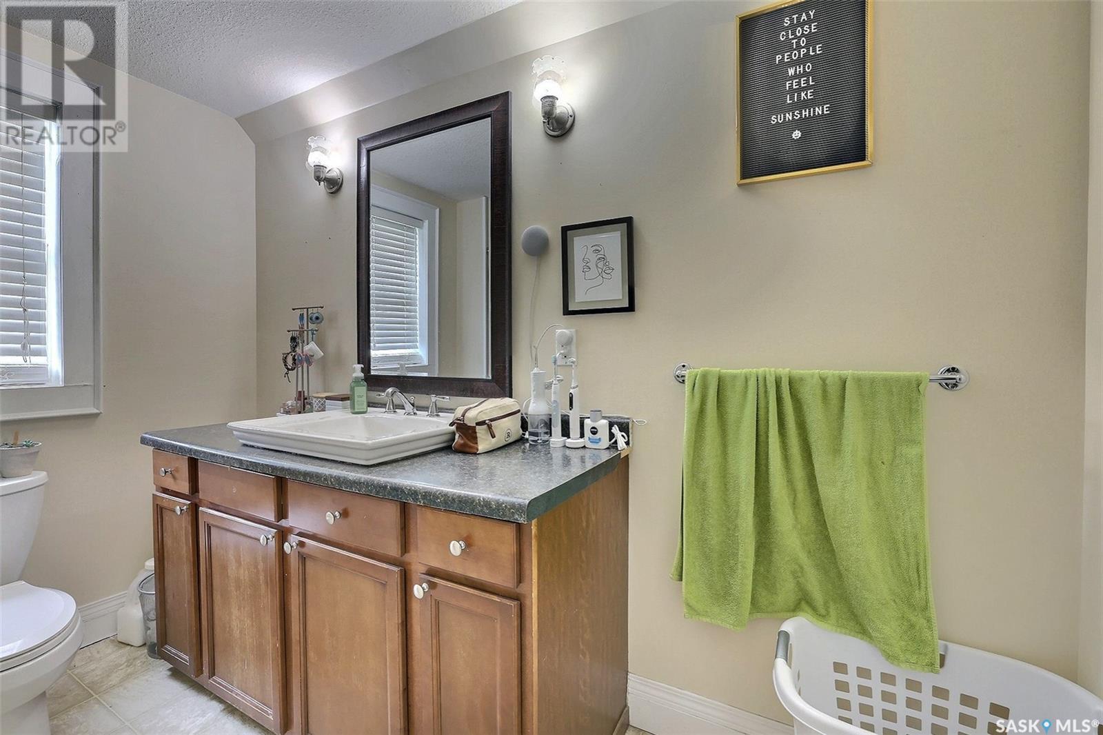 1550 ROBINSON STREET - 13