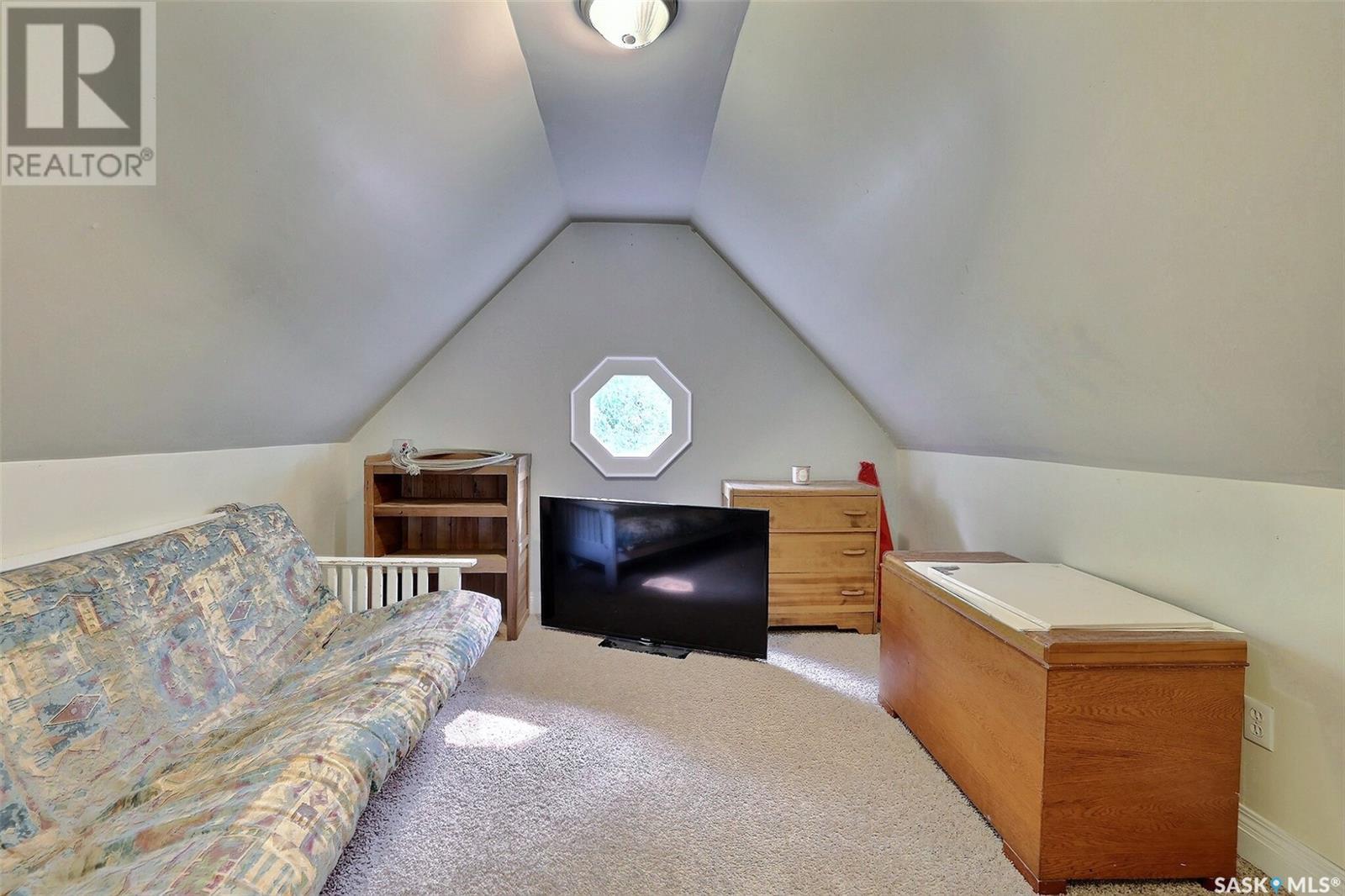 1550 ROBINSON STREET - 21