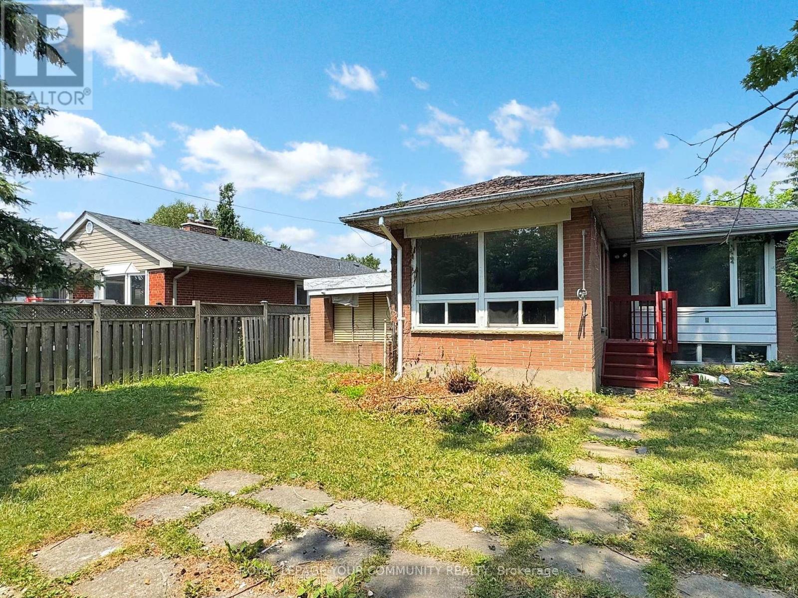 Photo 24 of Basement 17 Dobbin Road, Toronto ON
