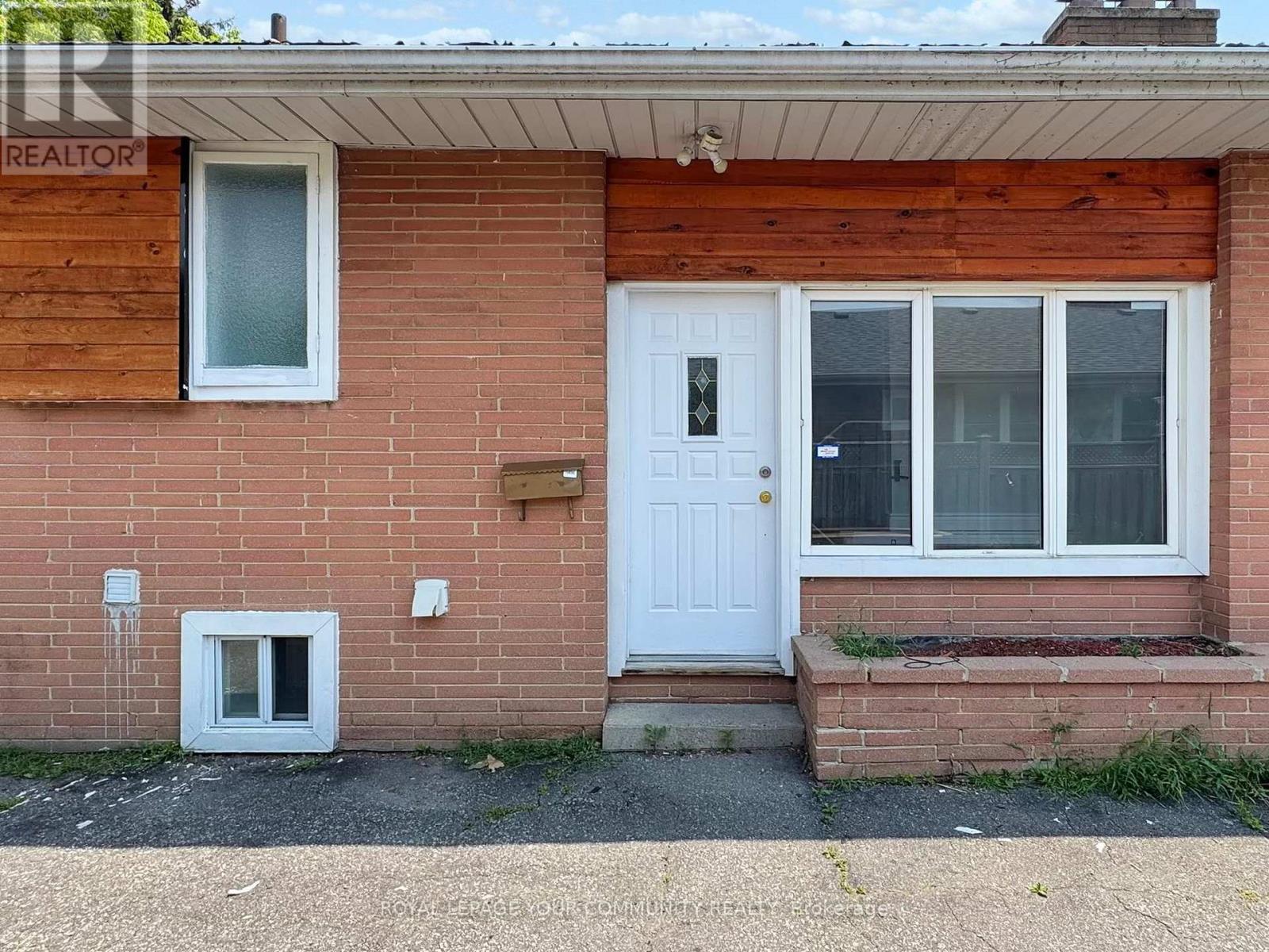 Photo 6 of Basement 17 Dobbin Road, Toronto ON