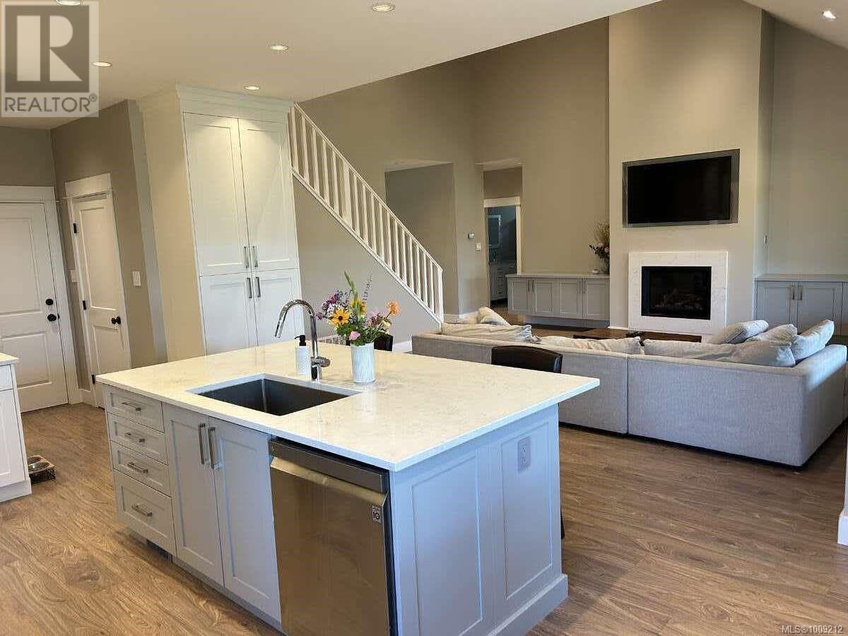 Photo 17 of 4052 Mcbride St, Port Alberni BC