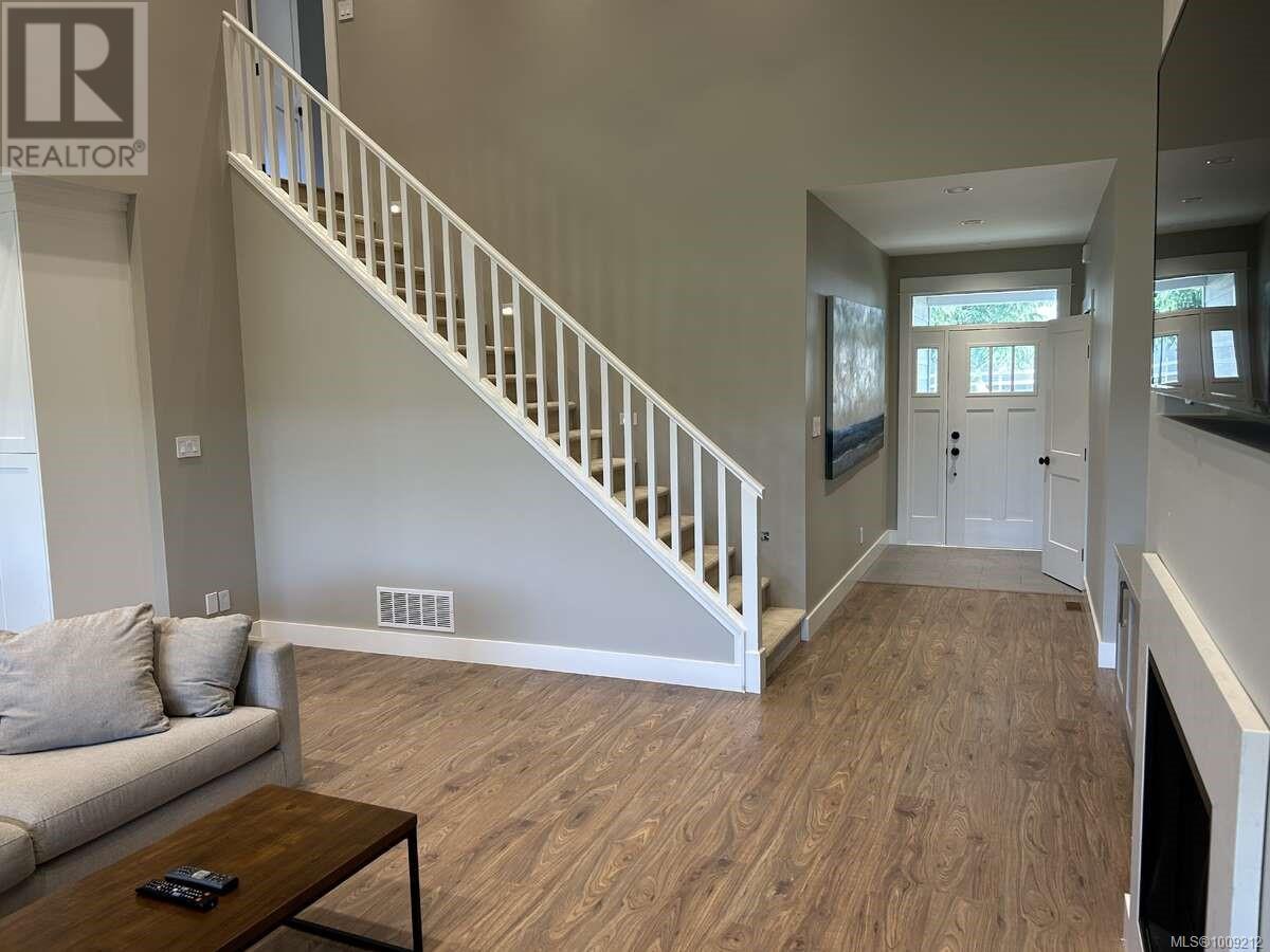 Photo 15 of 4052 Mcbride St, Port Alberni BC