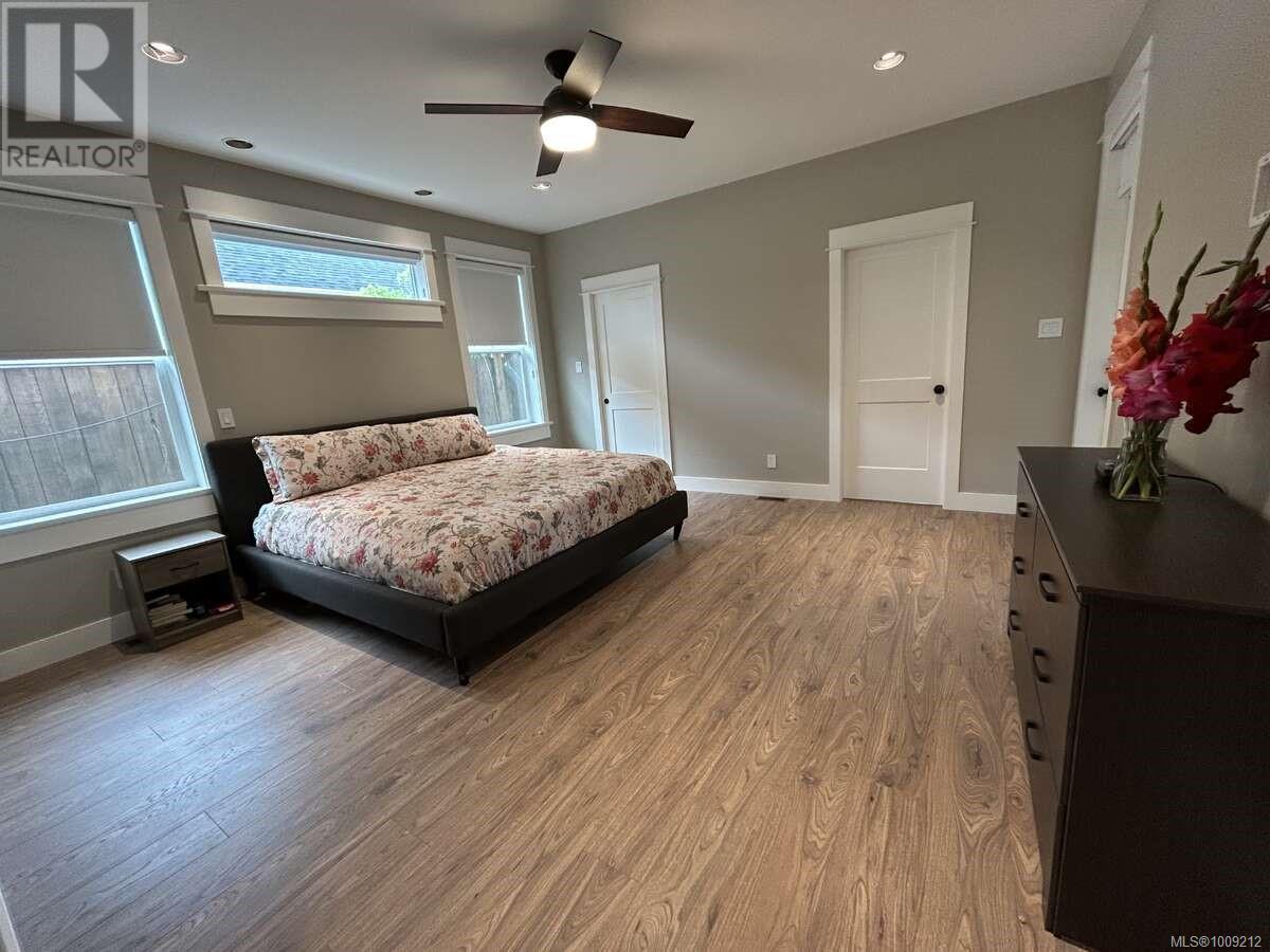 Photo 12 of 4052 Mcbride St, Port Alberni BC