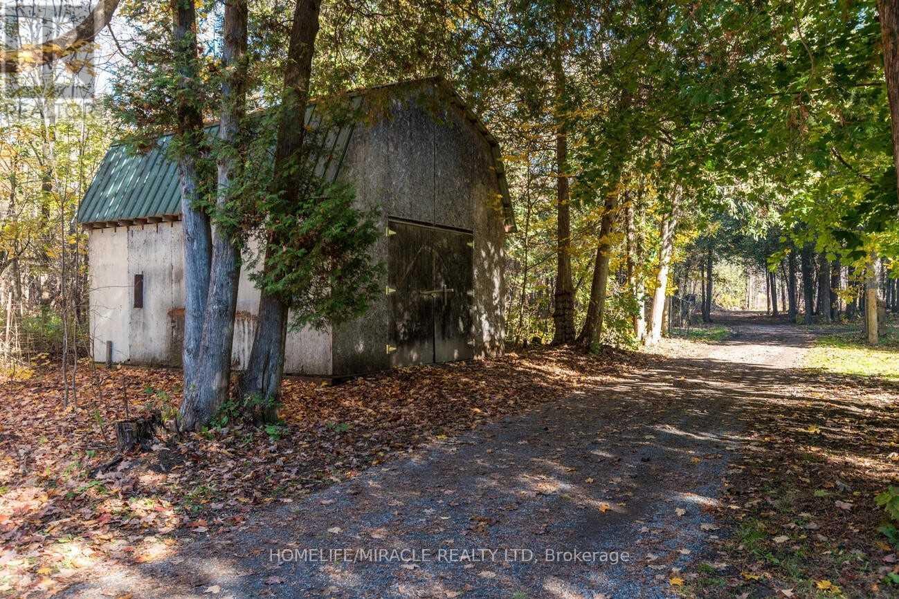 Photo 39 of 1929 8th Line Road, Ottawa ON