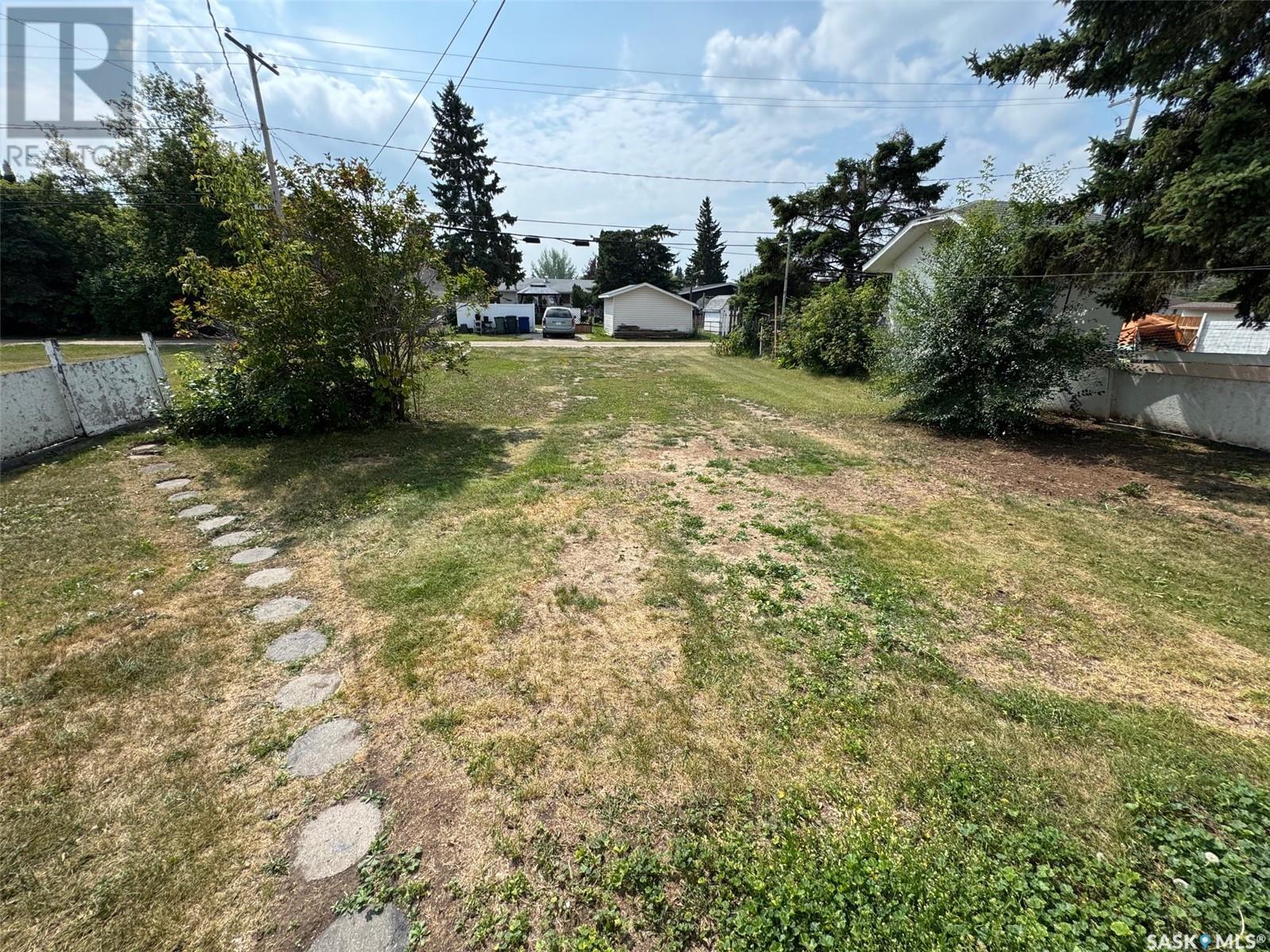 310 Maple ROAD E - Photo 4 of 19, Nipawin, Saskatchewan