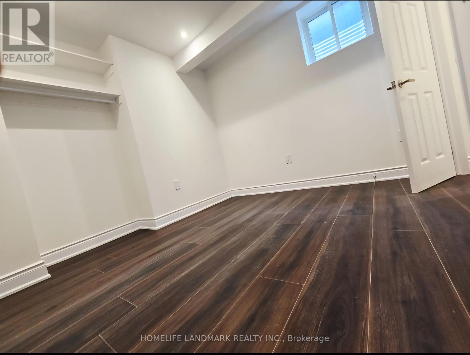 Photo 6 of 147 Bocelli Crescent, Hamilton ON