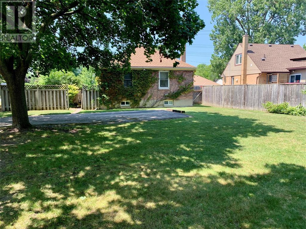 Photo 2 of 1330 Colborne Road, Sarnia ON