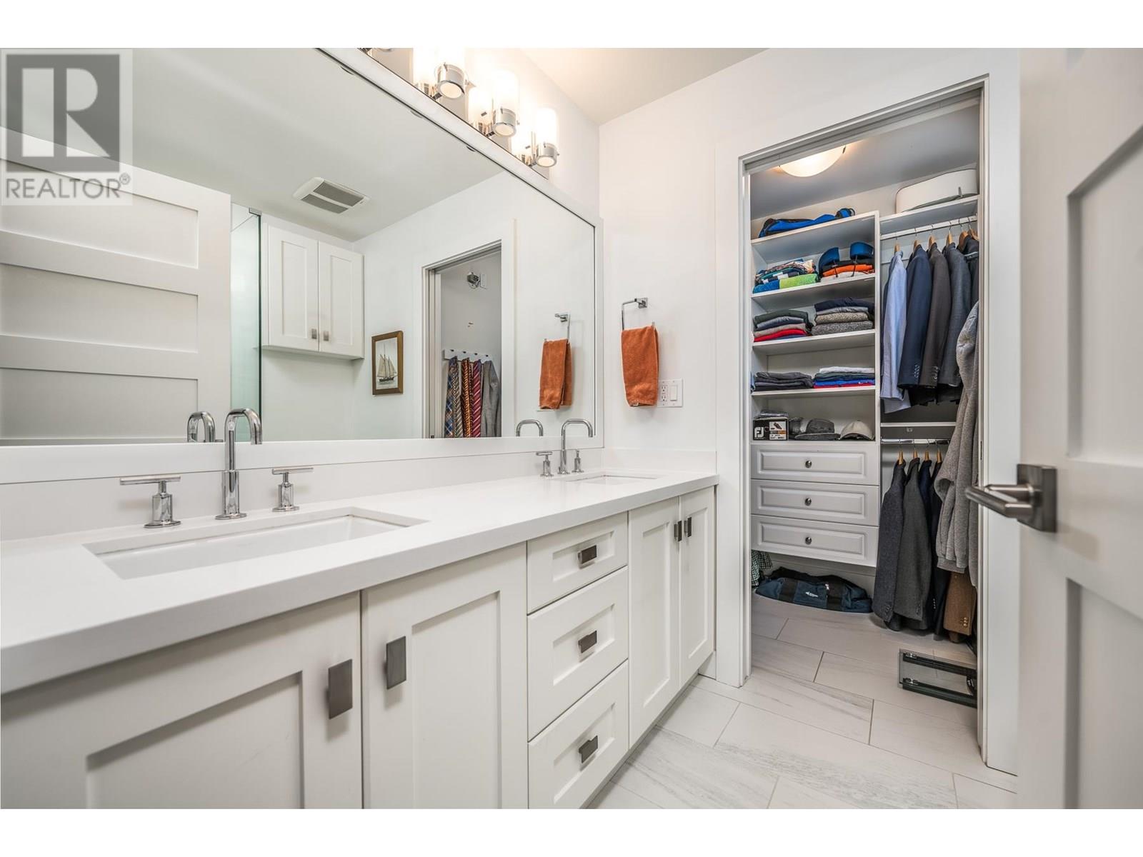 #14-4949 47A Avenue, Delta