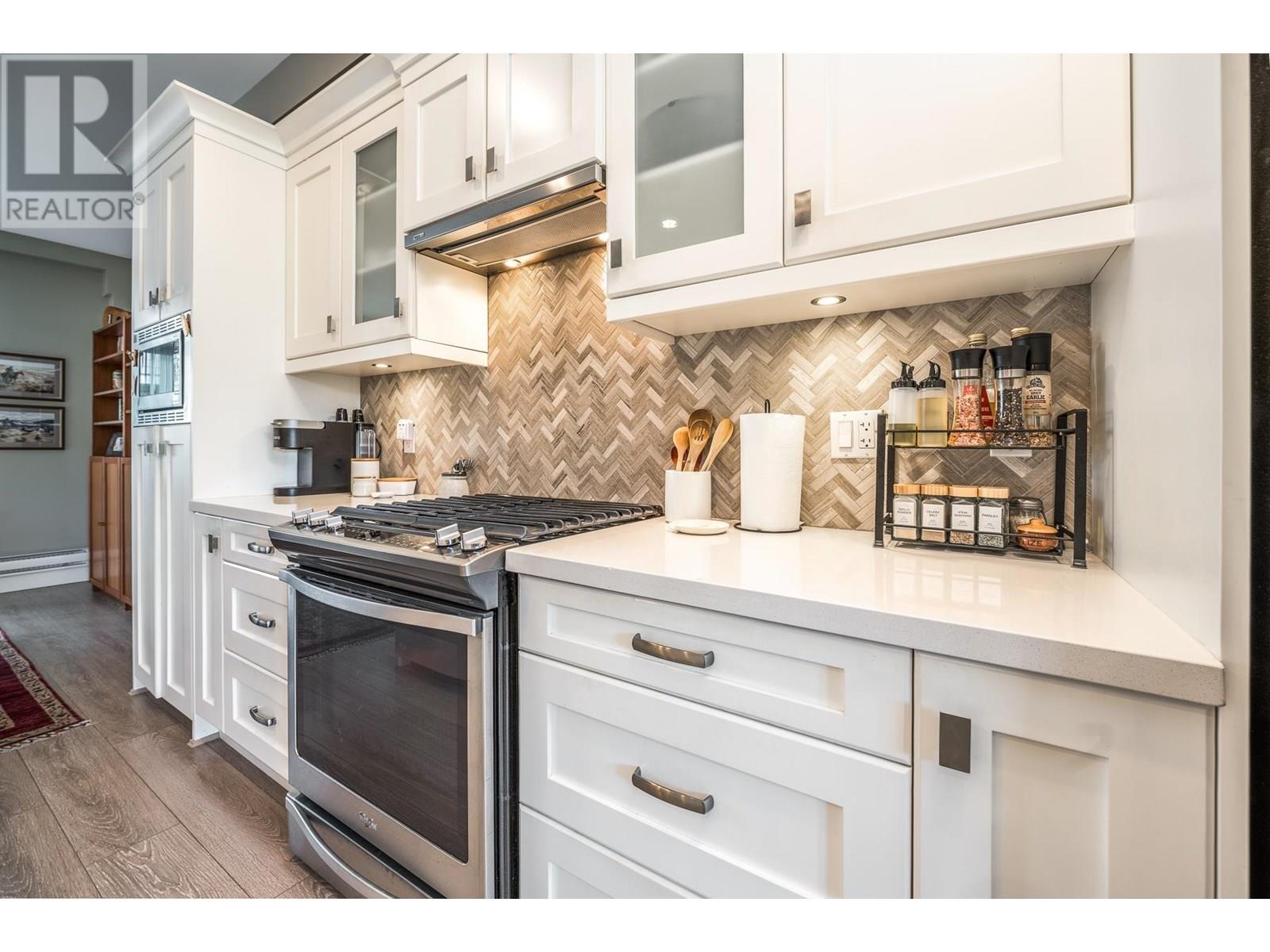 #14-4949 47A Avenue, Delta