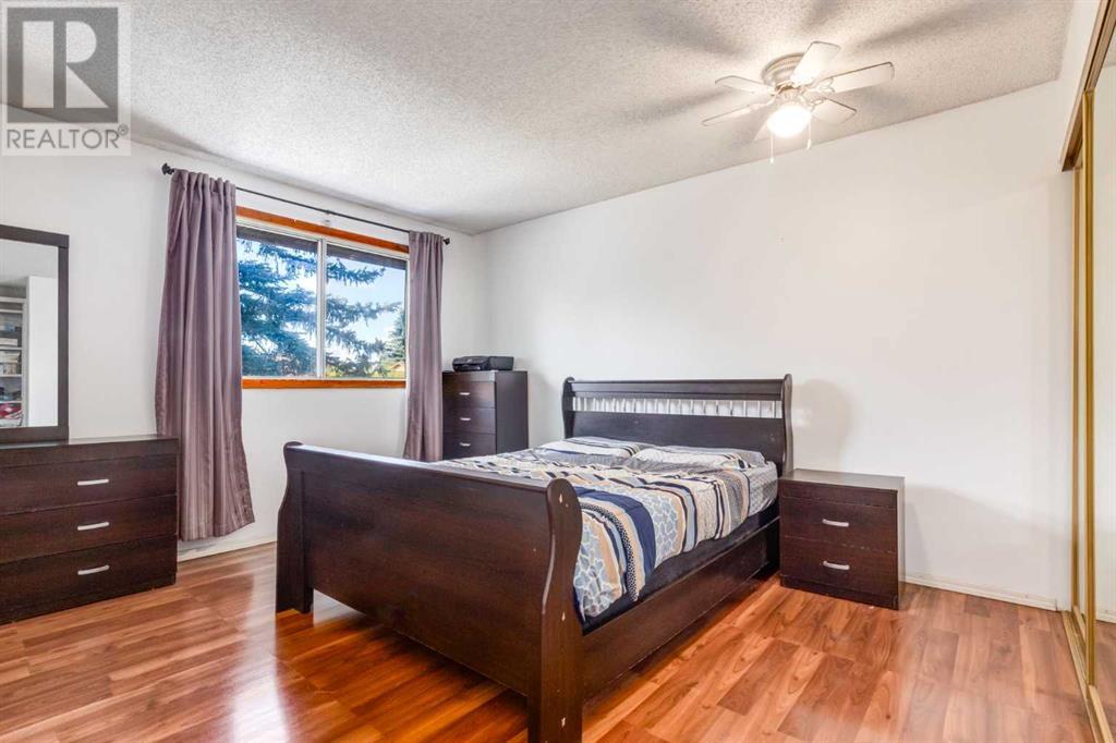 Single Family House 3 Level for Sale in  Castleridge Crescent NE Castleridge Calgary 