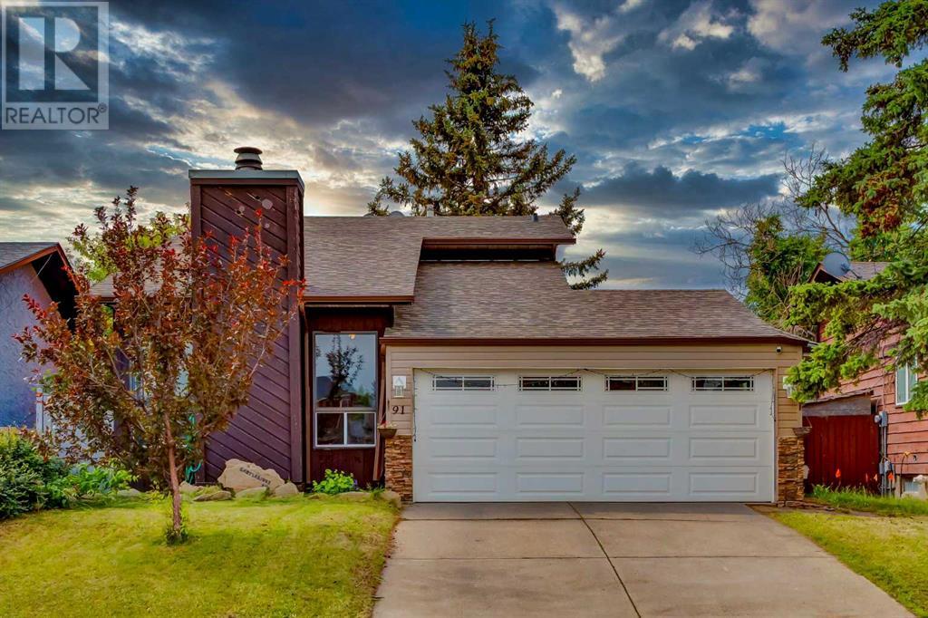 Single Family House 3 Level for Sale in  Castleridge Crescent NE Castleridge Calgary 