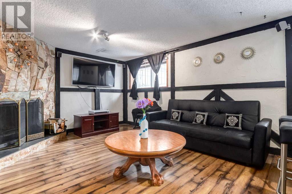 Single Family House 3 Level for Sale in  Castleridge Crescent NE Castleridge Calgary 