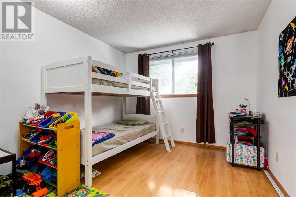 Single Family House 3 Level for Sale in  Castleridge Crescent NE Castleridge Calgary 