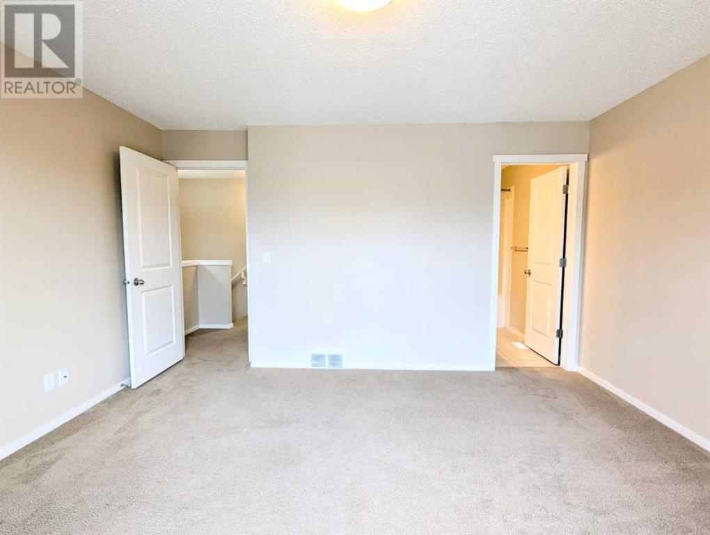 Photo 13 of 187 Evansborough Way Nw, Calgary AB