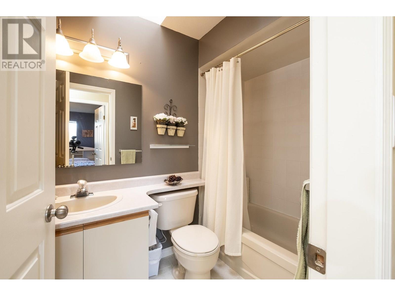 5462 KENSINGTON ROAD, Sechelt