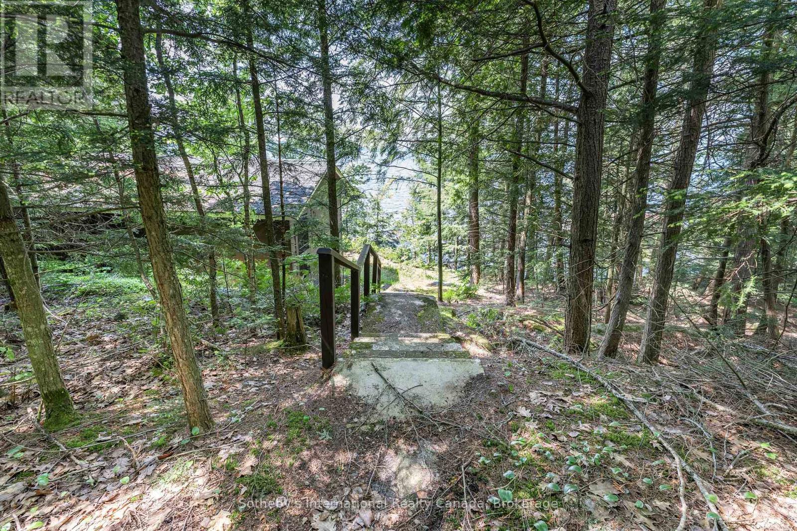 Photo 24 of 1076 Nithgrove Road, Lake Of Bays ON