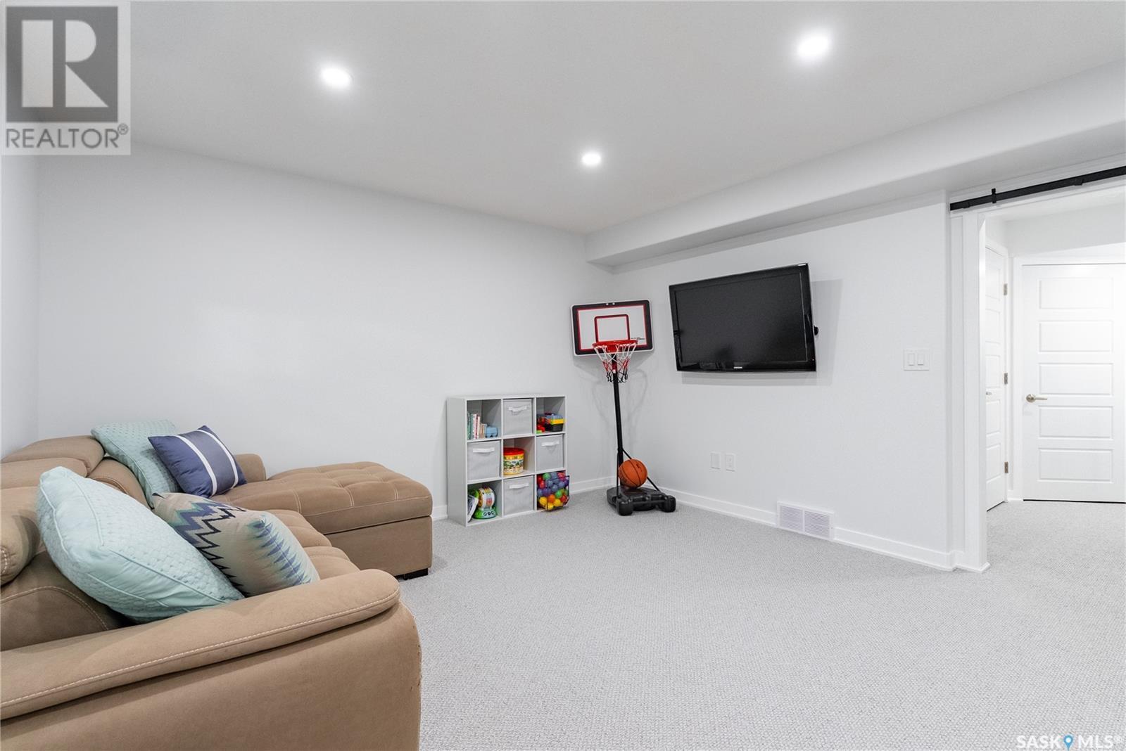 Photo 33 of 435 Mcfaull Crescent, Saskatoon SK