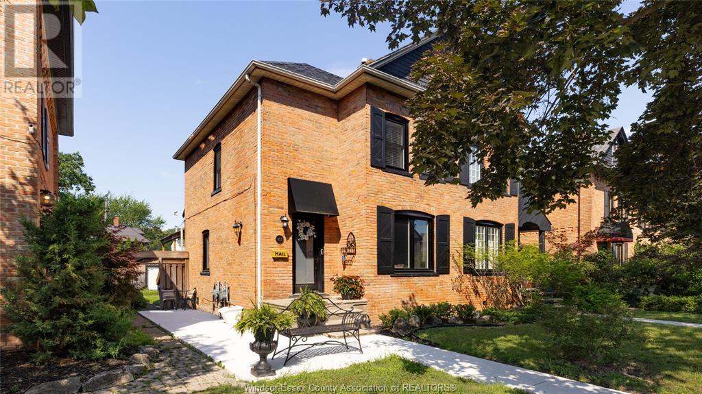 Photo 1 of 853 Monmouth Avenue, Windsor ON