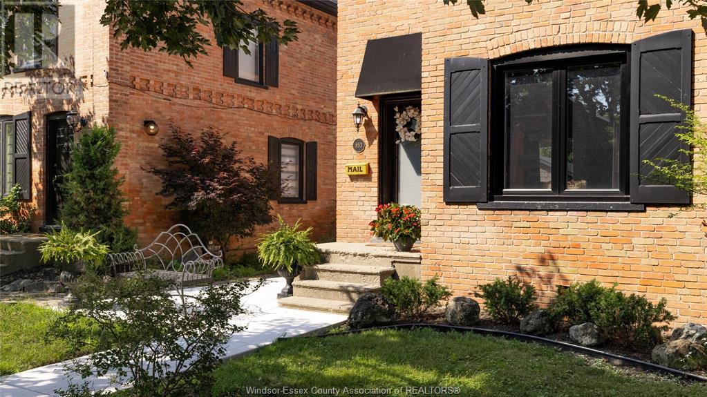 Photo 6 of 853 Monmouth Avenue, Windsor ON