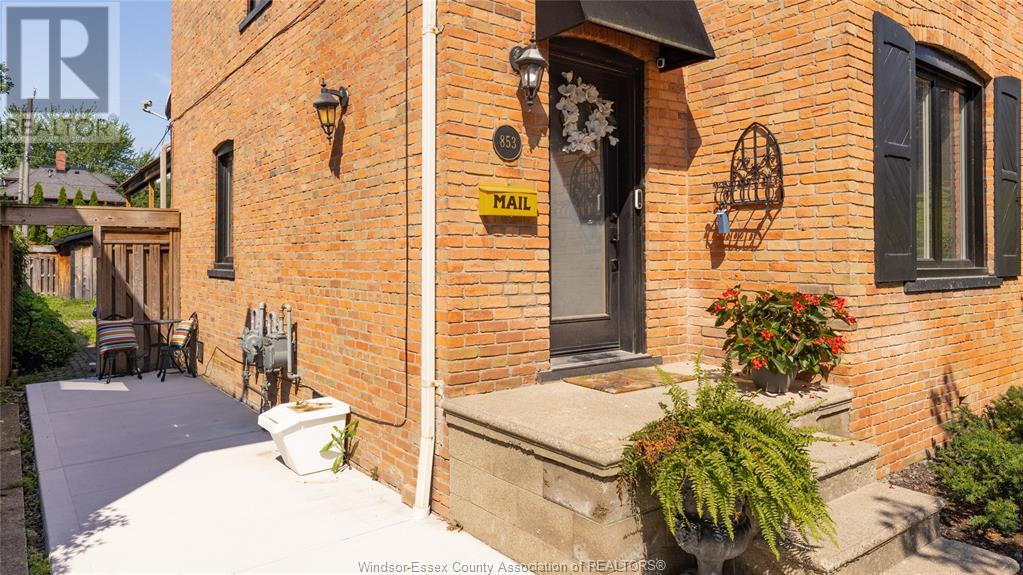 Photo 8 of 853 Monmouth Avenue, Windsor ON