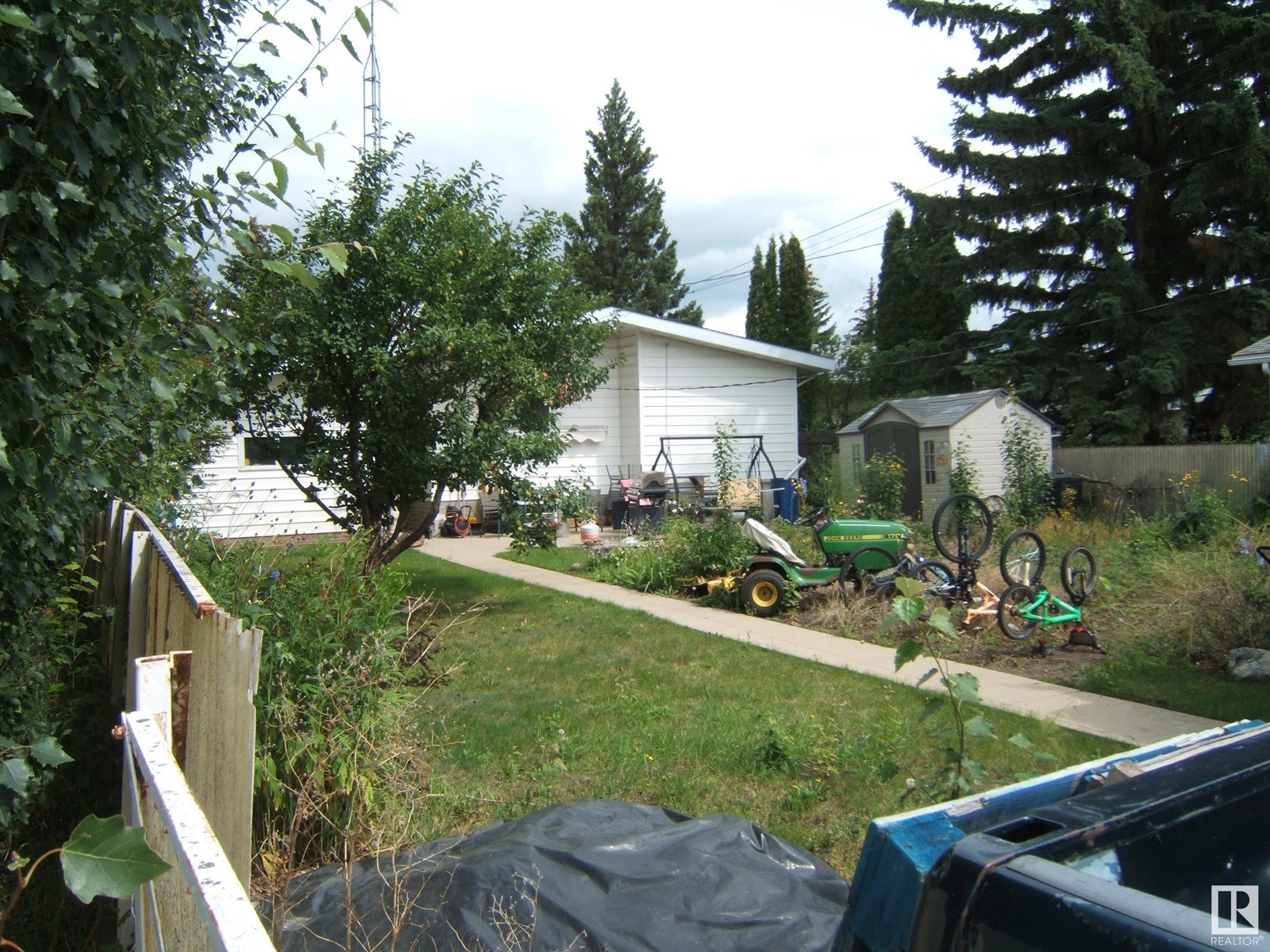 Photo 23 of 5125 45 Av, Vegreville AB