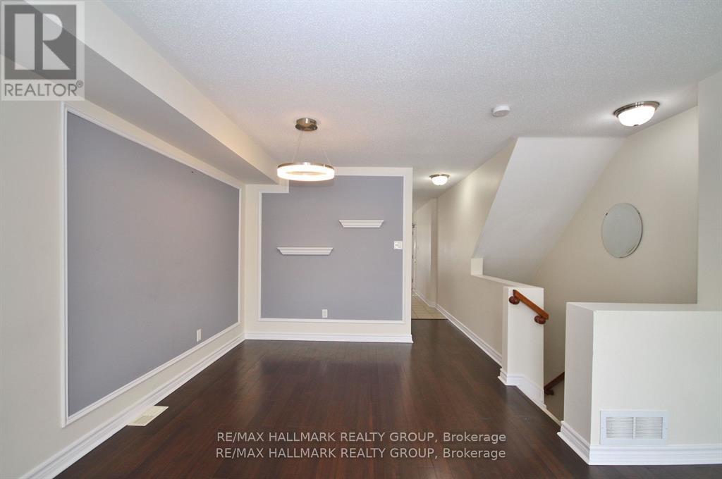 Photo 10 of 148 Paseo Private, Ottawa ON