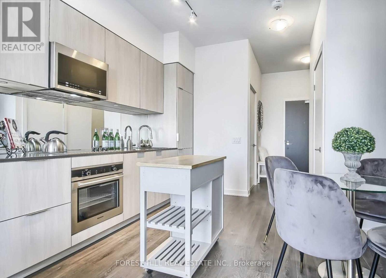 Photo 2 of 1508 609 Avenue Road, Toronto ON