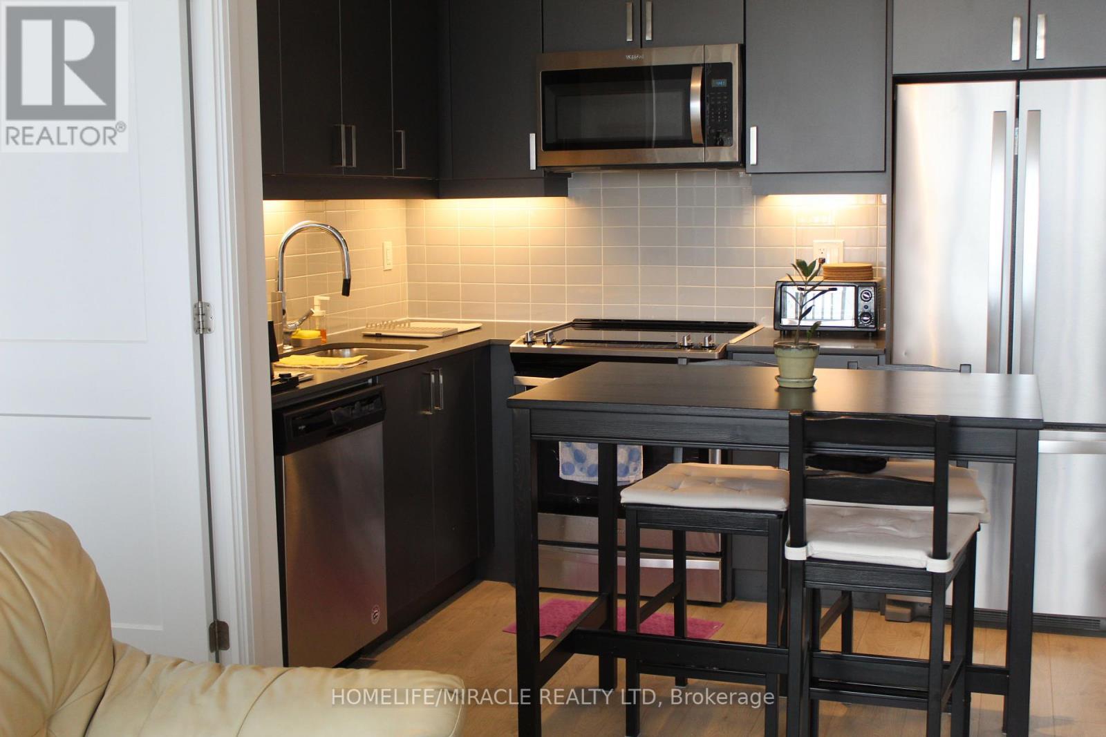 Photo 3 of 505 7895 Jane Street, Vaughan ON