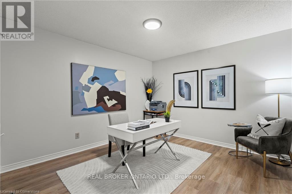Photo 12 of 3407 Clayton Road, Mississauga ON