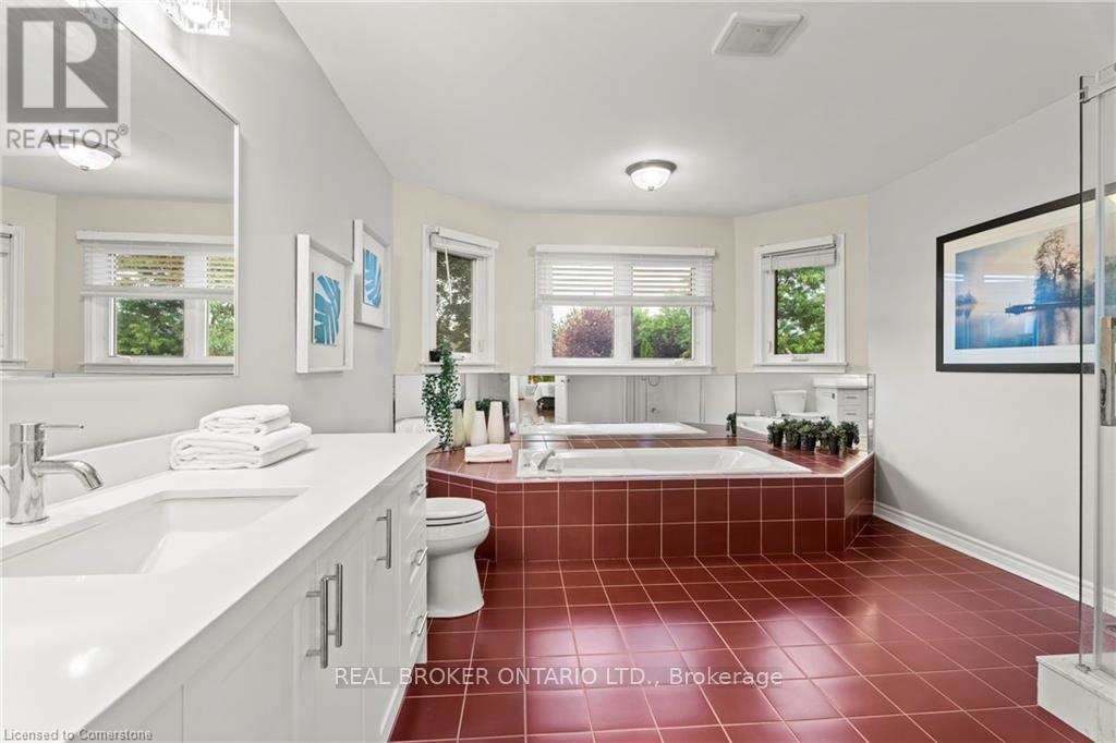 Photo 7 of 3407 Clayton Road, Mississauga ON