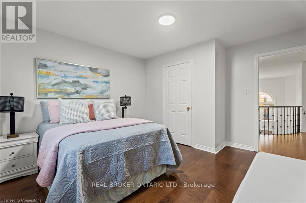 Photo 6 of 3407 Clayton Road, Mississauga ON