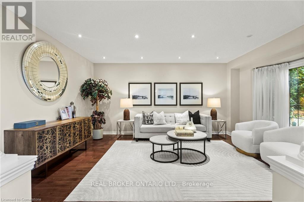 Photo 11 of 3407 Clayton Road, Mississauga ON