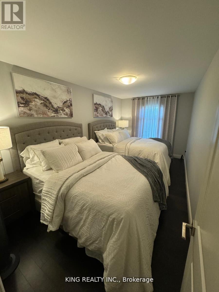 Photo 8 of 138 Ulster Street, Lasalle ON