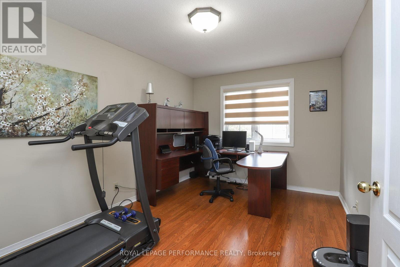 Photo 21 of 104 Stonebriar Drive, Ottawa ON