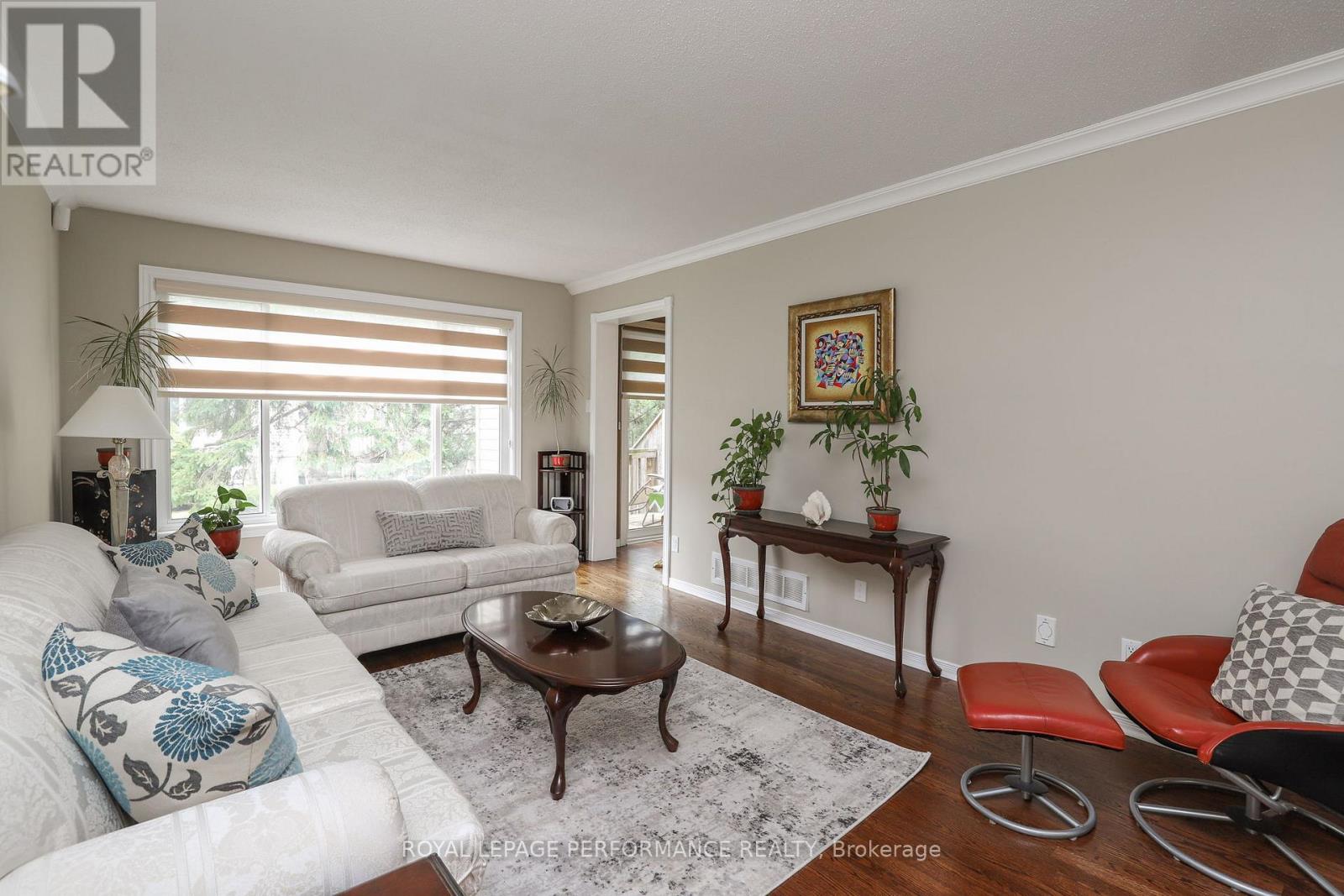 Photo 6 of 104 Stonebriar Drive, Ottawa ON