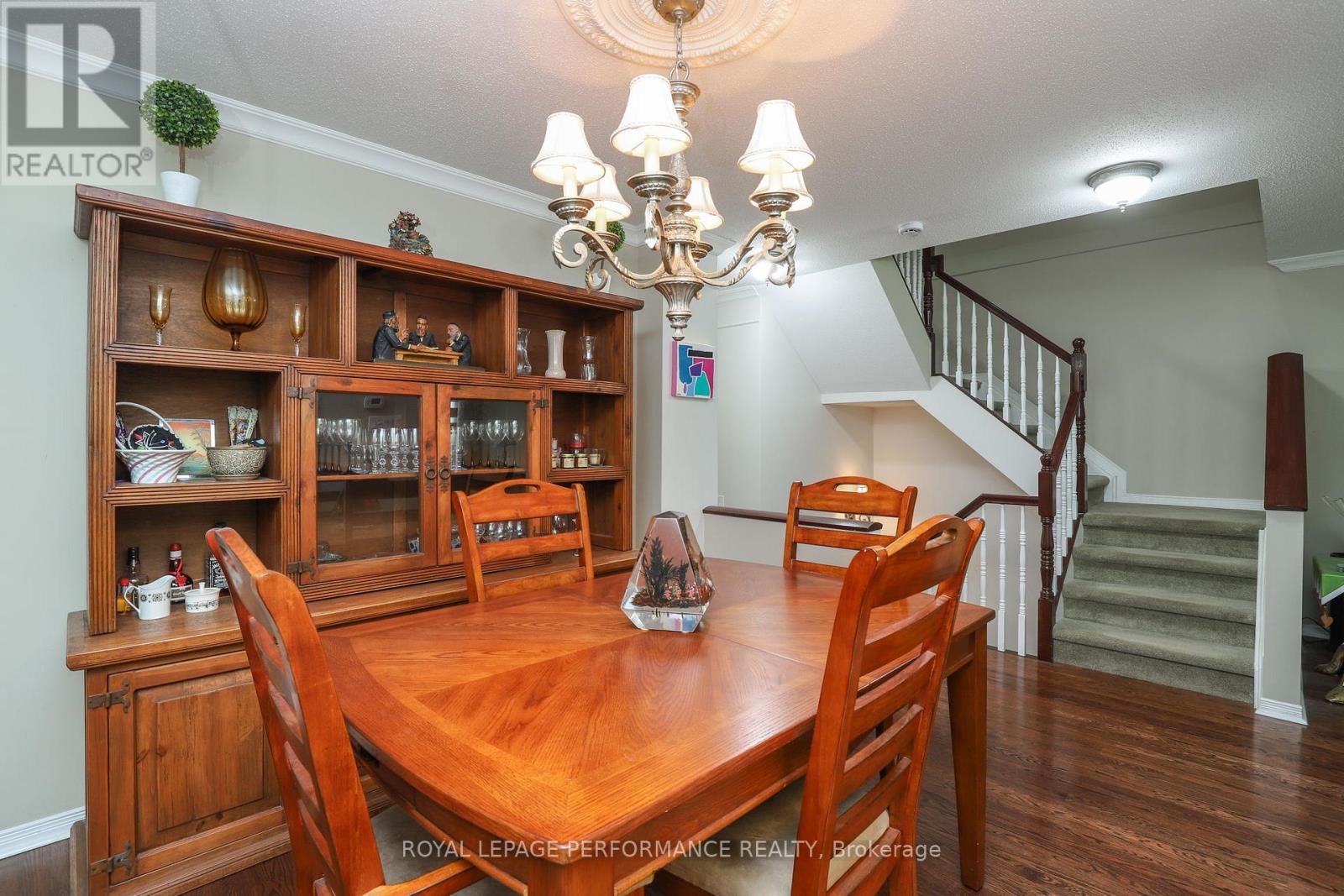 Photo 8 of 104 Stonebriar Drive, Ottawa ON