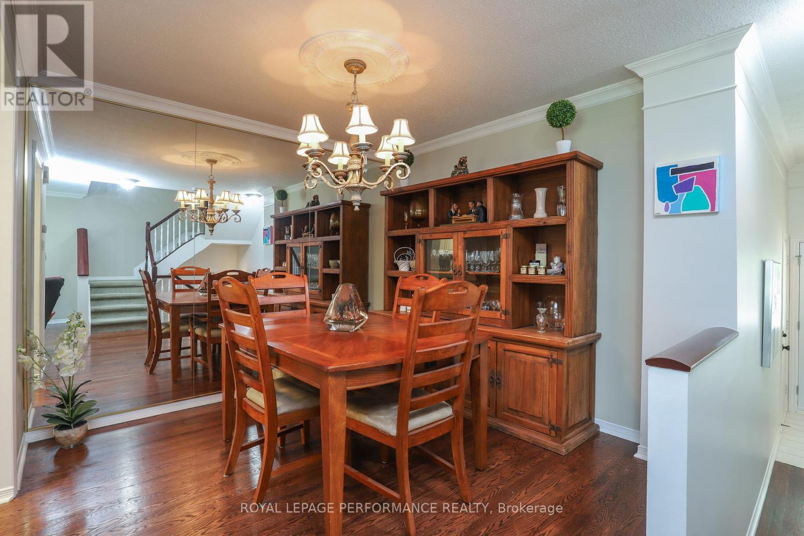 Photo 9 of 104 Stonebriar Drive, Ottawa ON