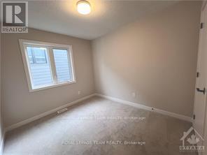 Photo 3 of 304 Catsfoot Walk, Ottawa ON