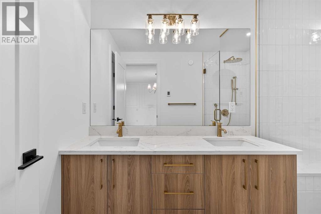 Single Family House for Sale in   Avenue SW North Glenmore Park Calgary 