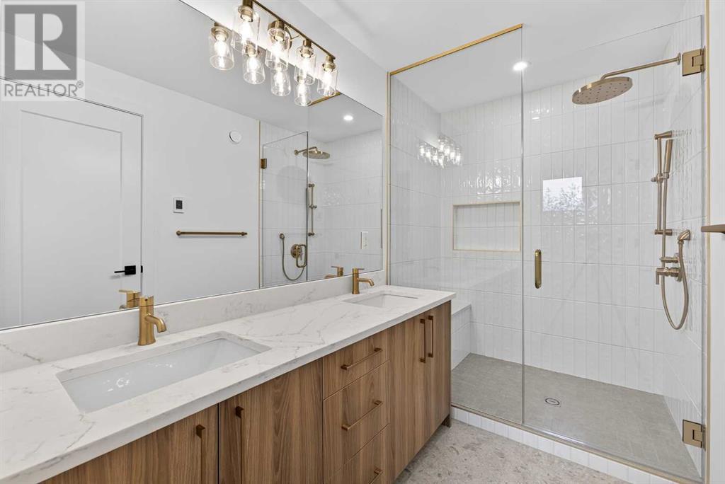 Single Family House for Sale in   Avenue SW North Glenmore Park Calgary 