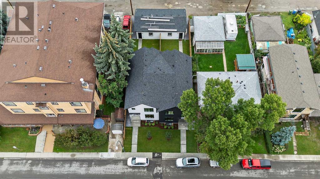 Single Family House for Sale in   Avenue SW North Glenmore Park Calgary 