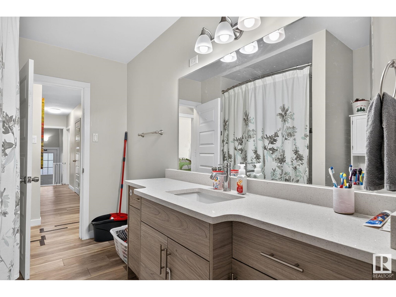Photo 37 of 9479 75 St Nw, Edmonton AB