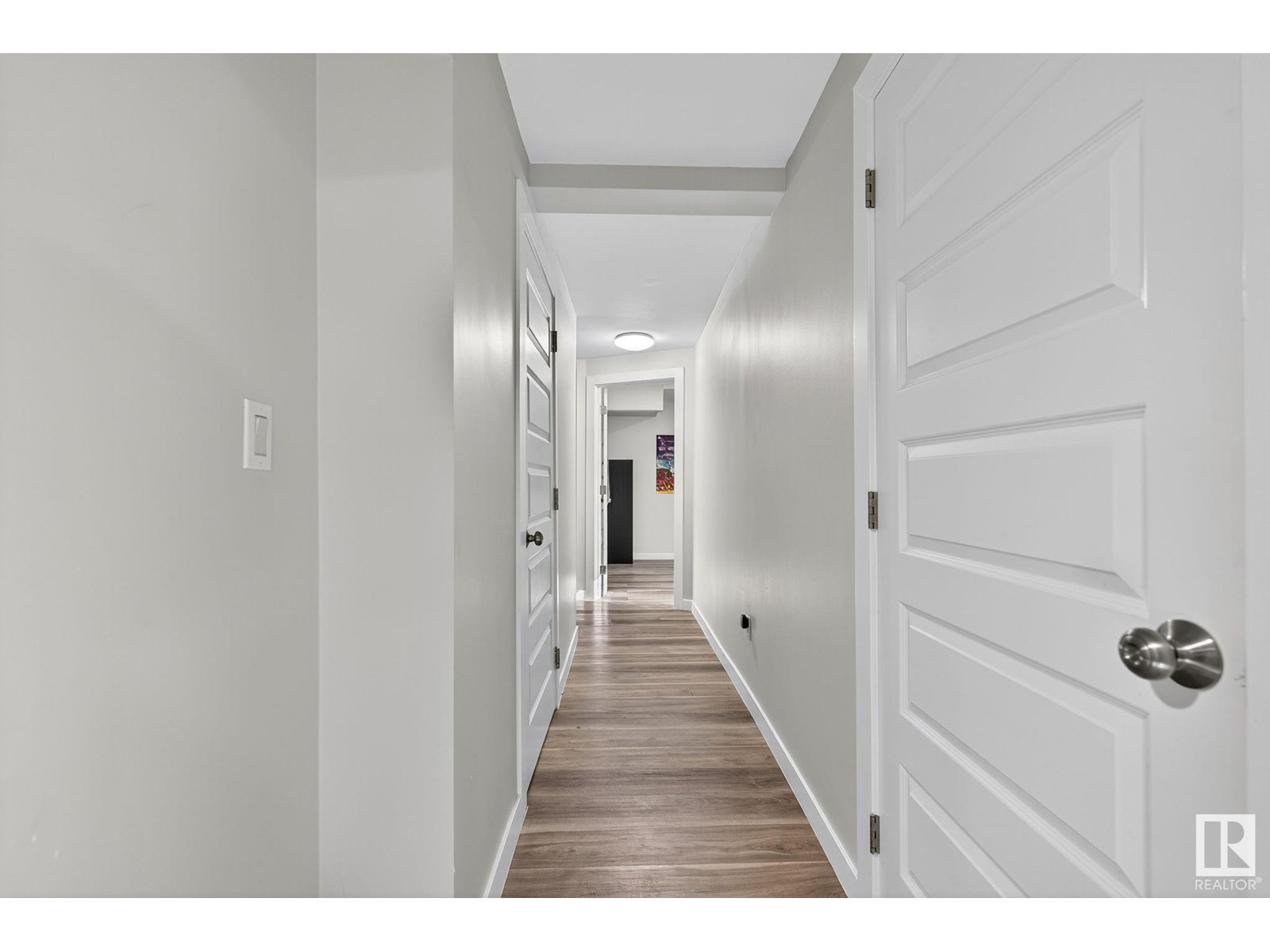 Photo 19 of 9479 75 St Nw, Edmonton AB