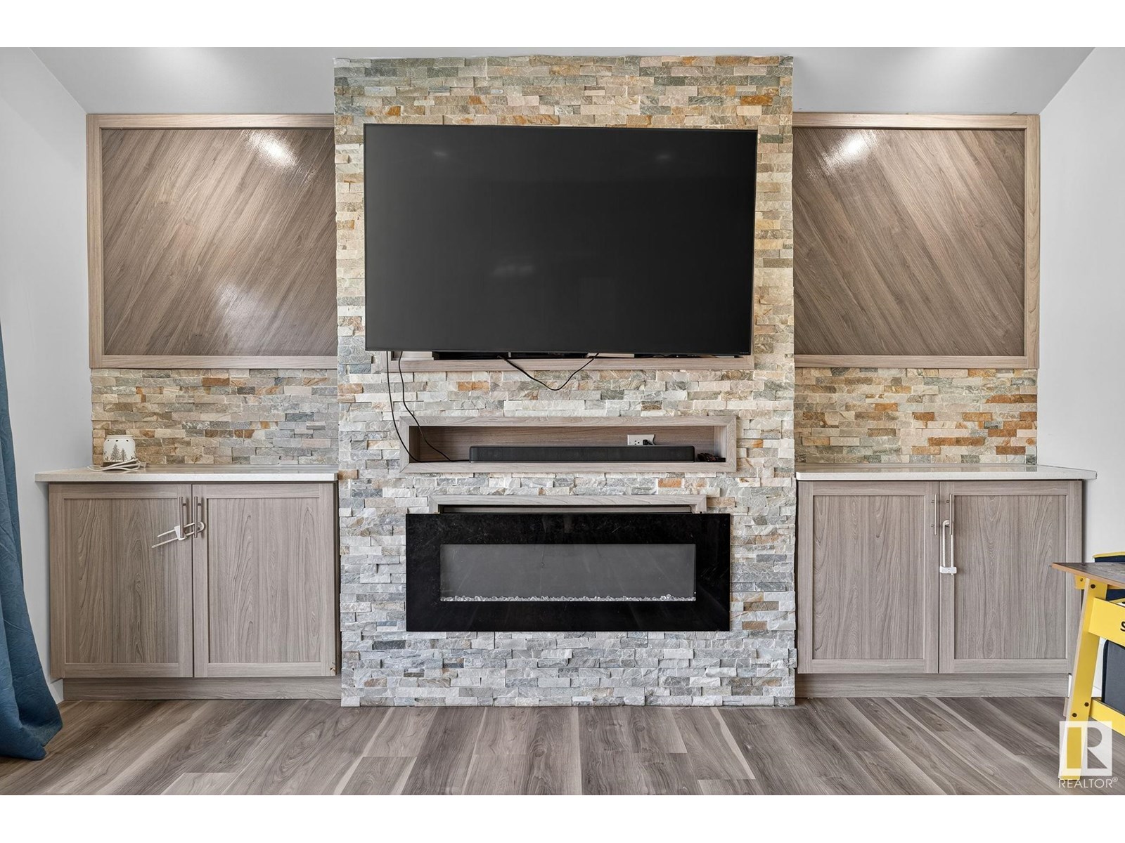 Photo 10 of 9479 75 St Nw, Edmonton AB
