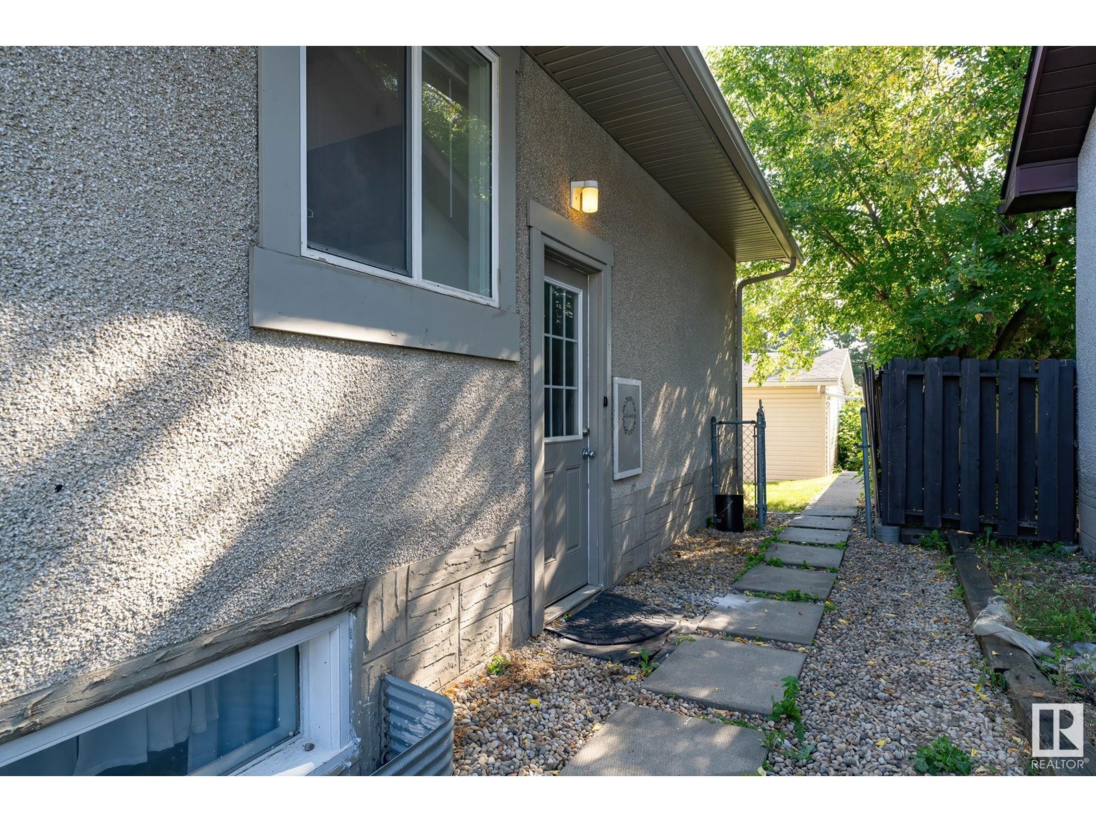Photo 29 of 9479 75 St Nw, Edmonton AB