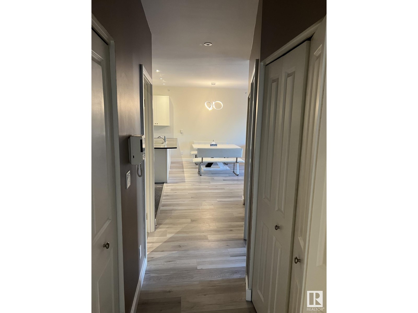Photo 12 of 405 11415 100 Av Nw, Edmonton AB