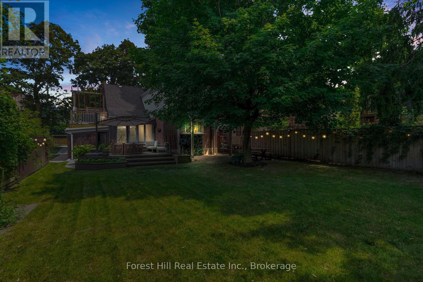 Photo 2 of 161 Herbert Street, Waterloo ON
