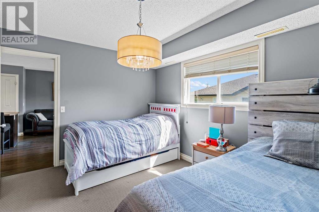 Single Family House for Sale in  Saddlebrook Point NE Saddle Ridge Calgary 