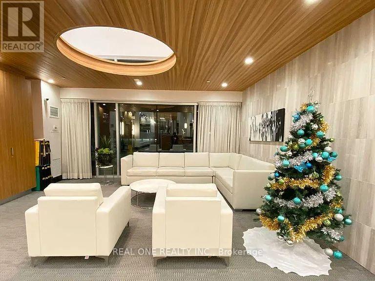 Photo 17 of 904 W 565 Wilson Avenue, Toronto ON